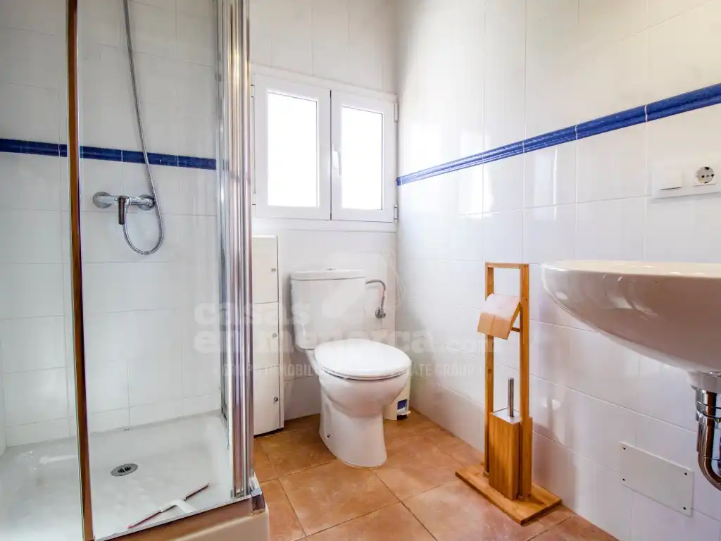 Bany de Casa o xalet en venda en Es Mercadal amb Aire condicionat, Jardí privat i Terrassa