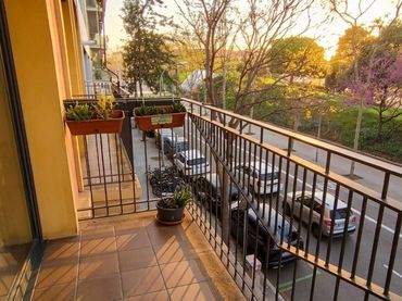 Appartamento con balcone in vendita a Carrer dels Almogàvers