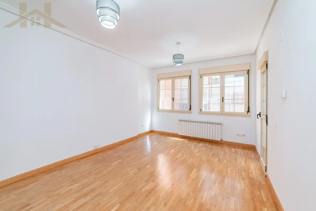 Sala d'estar de Pis en venda en Valdemoro amb Parquet, Terrassa i Forn