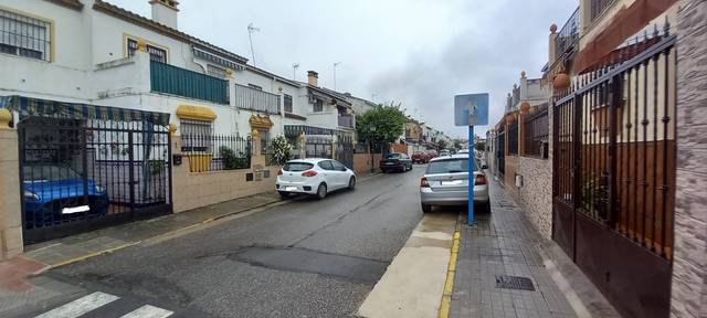 Casa adosada en Venta en Calle Geranio en Cavaleri