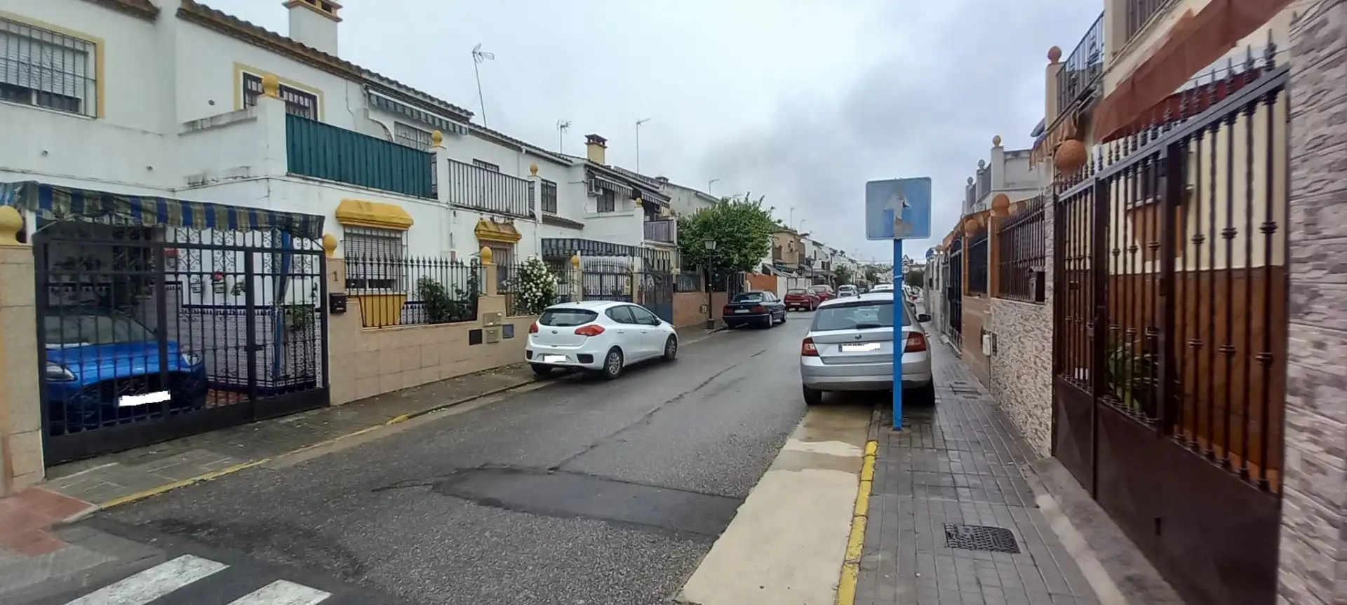 Vista exterior de Casa adosada en venta en Mairena del Aljarafe con Aire acondicionado, Calefacción y Terraza