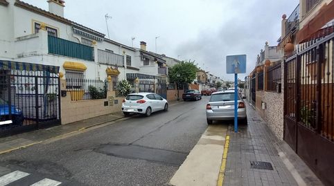 Foto 3 de Casa adosada en venta en Calle Geranio, Cavaleri, Mairena del Aljarafe