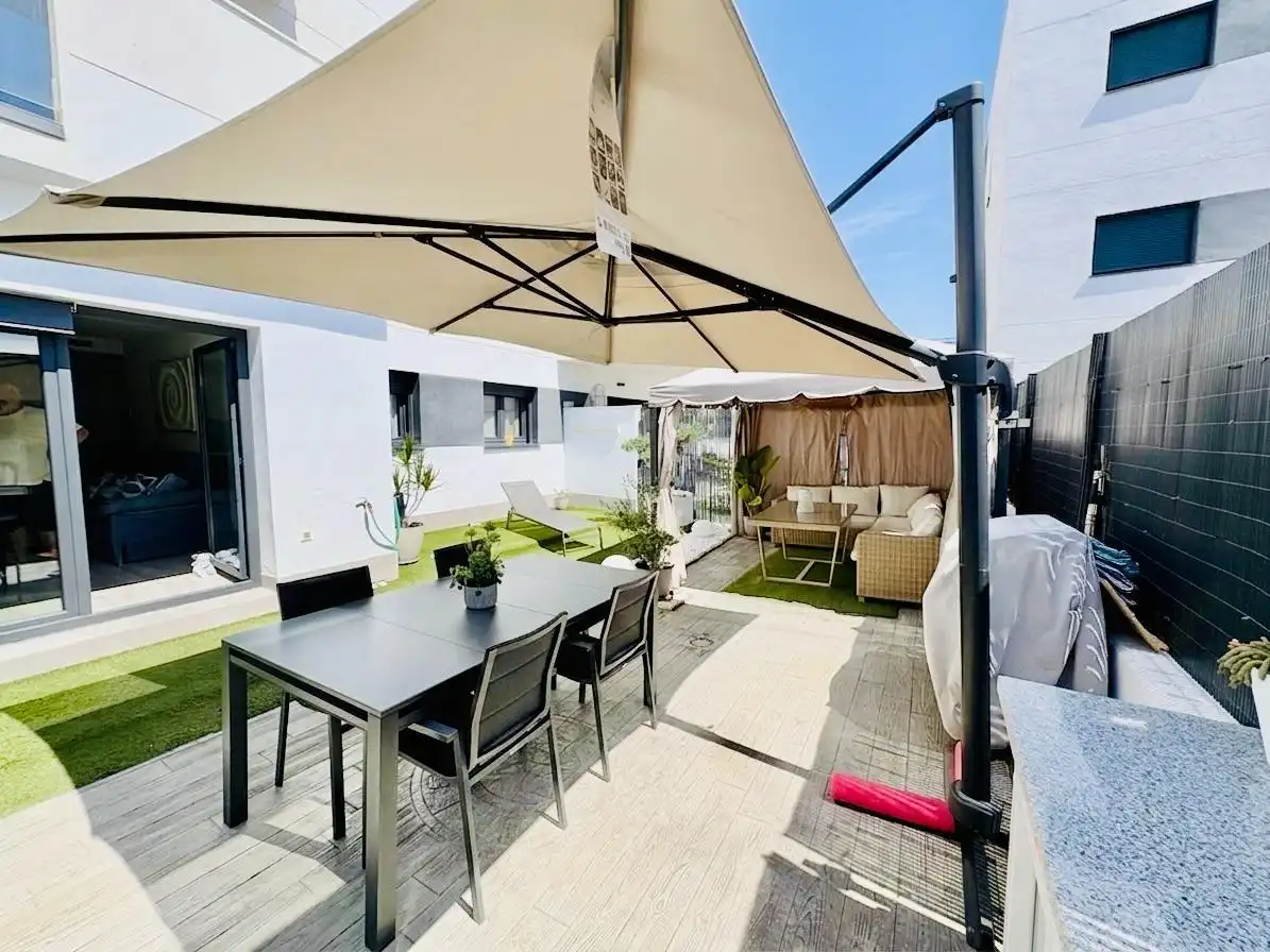 Terraza de Planta baja de alquiler en Vélez-Málaga con Aire acondicionado, Calefacción y Jardín privado