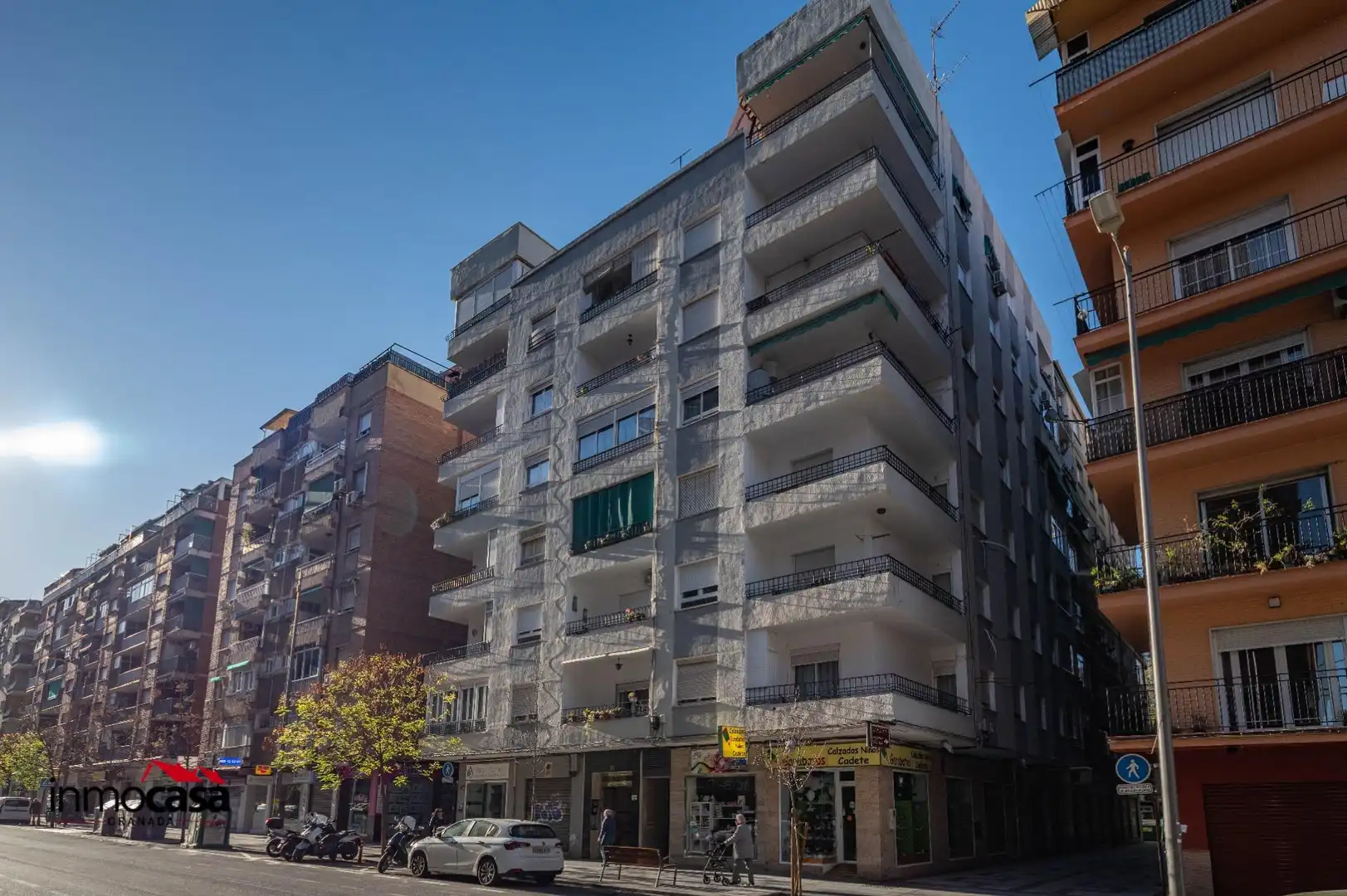 Außenansicht von Wohnung zum Verkauf in Granada mit Klimaanlage und Möbliert