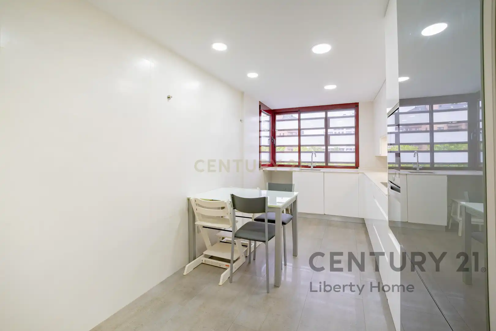 Exterior view of Apartments for rent in Valencia  with Air Conditioner, Private garden and Oven
