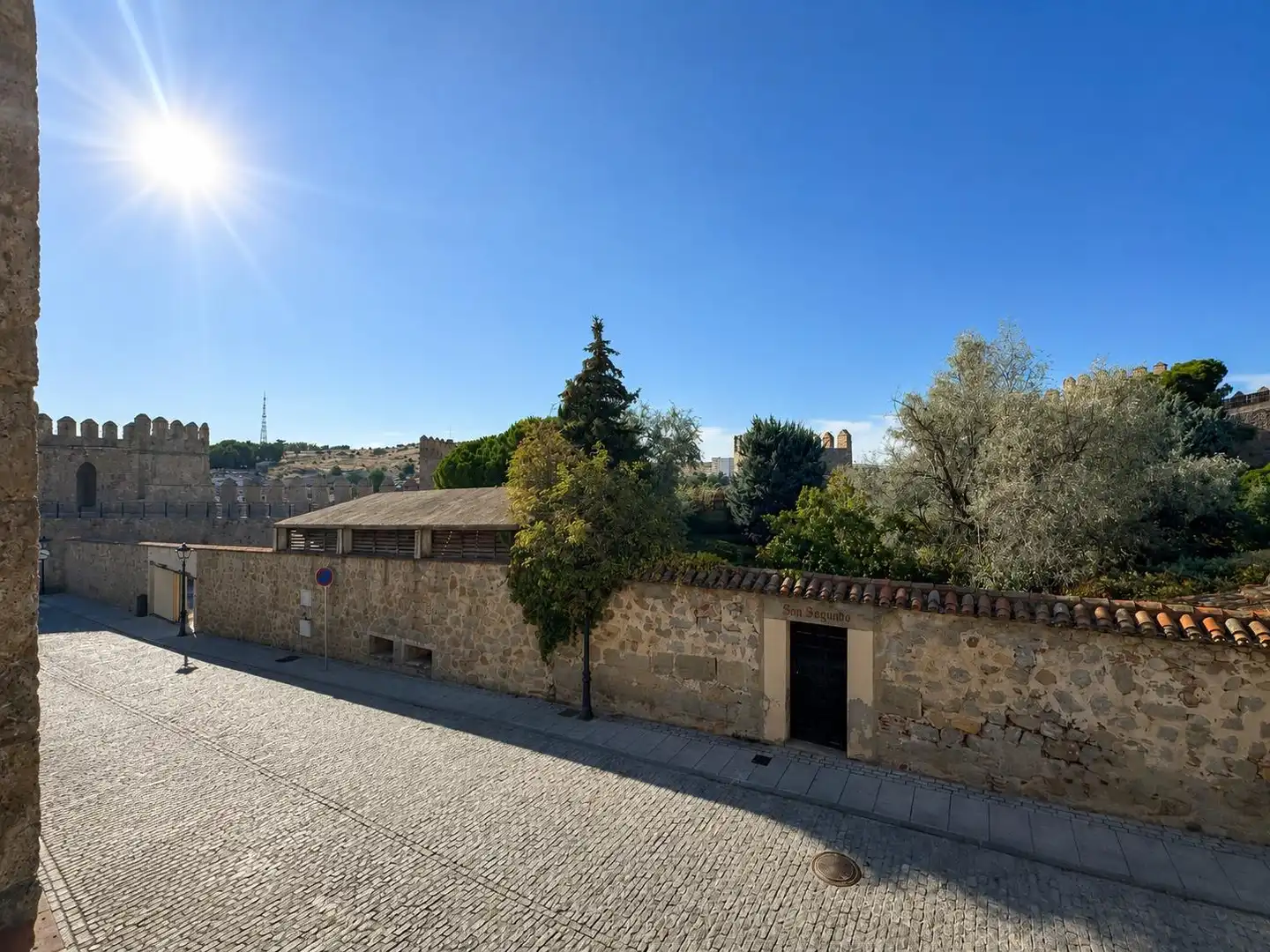 Vista exterior de Casa o xalet en venda en Ávila amb Calefacció i Moblat