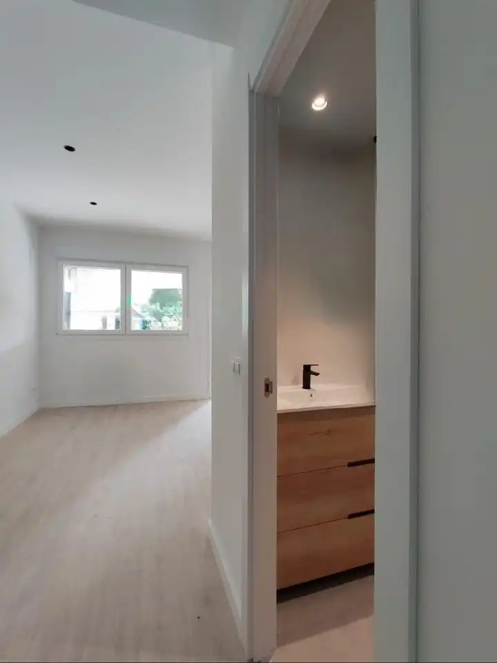 Habitación de Dúplex en venta en Madrid con Aire acondicionado y Calefacción