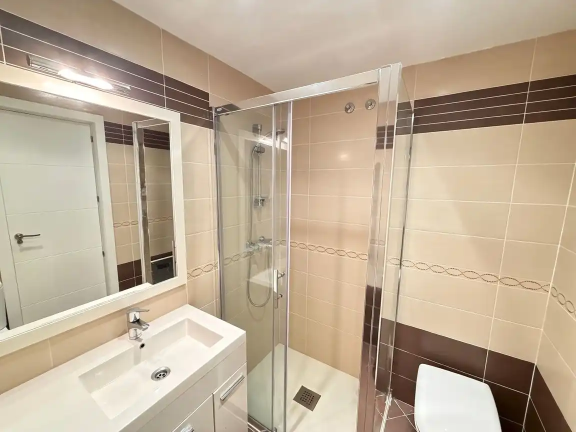 Piso con ascensor en venta en Calle de Braulio Vivas, imagen 14