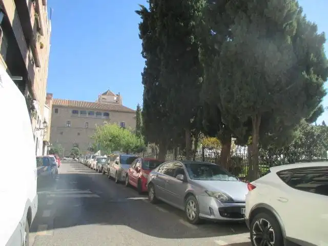 Aparcament de Loft de lloguer en Granada amb Aire condicionat i Moblat