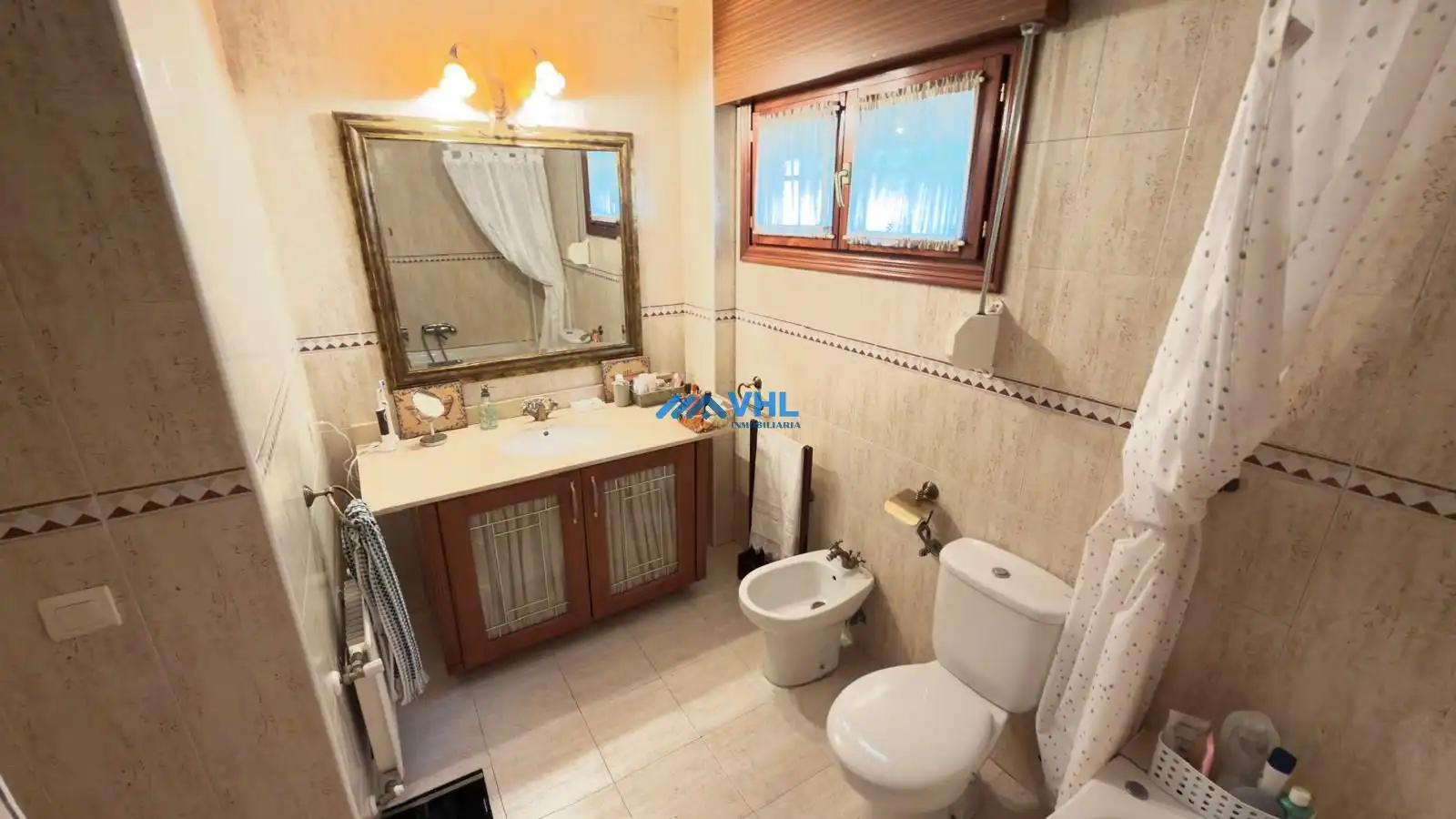Bathroom of Houses for sale in Castro-Urdiales  with Heating, Private garden and Balcony
