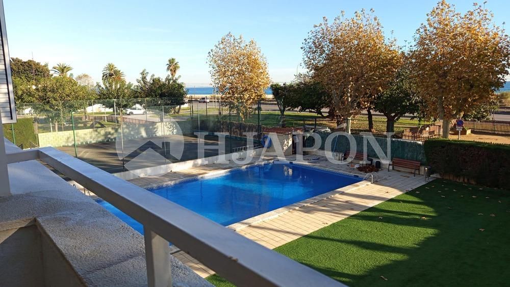 Piscina de Pis en venda en Premià de Mar amb Calefacció, Terrassa i Traster