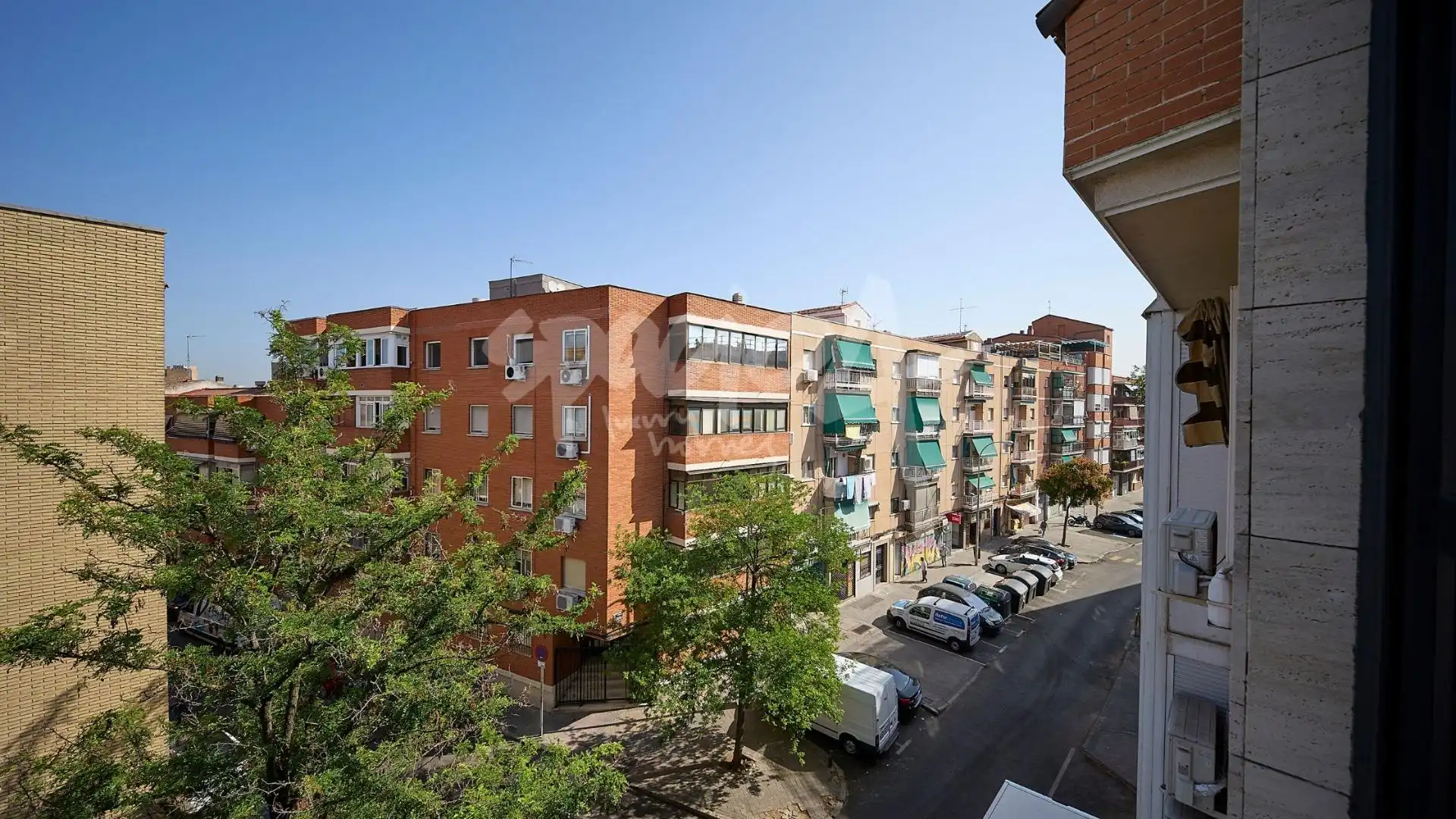 Vista exterior de Loft en venta en Madrid con Calefacción, Jardín privado y Piscina comunitaria