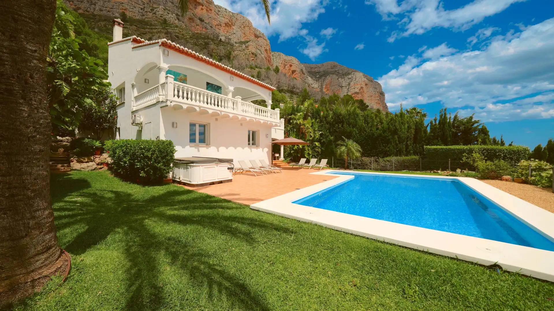 Garden of Country homes for sale in Montgó - Ermita