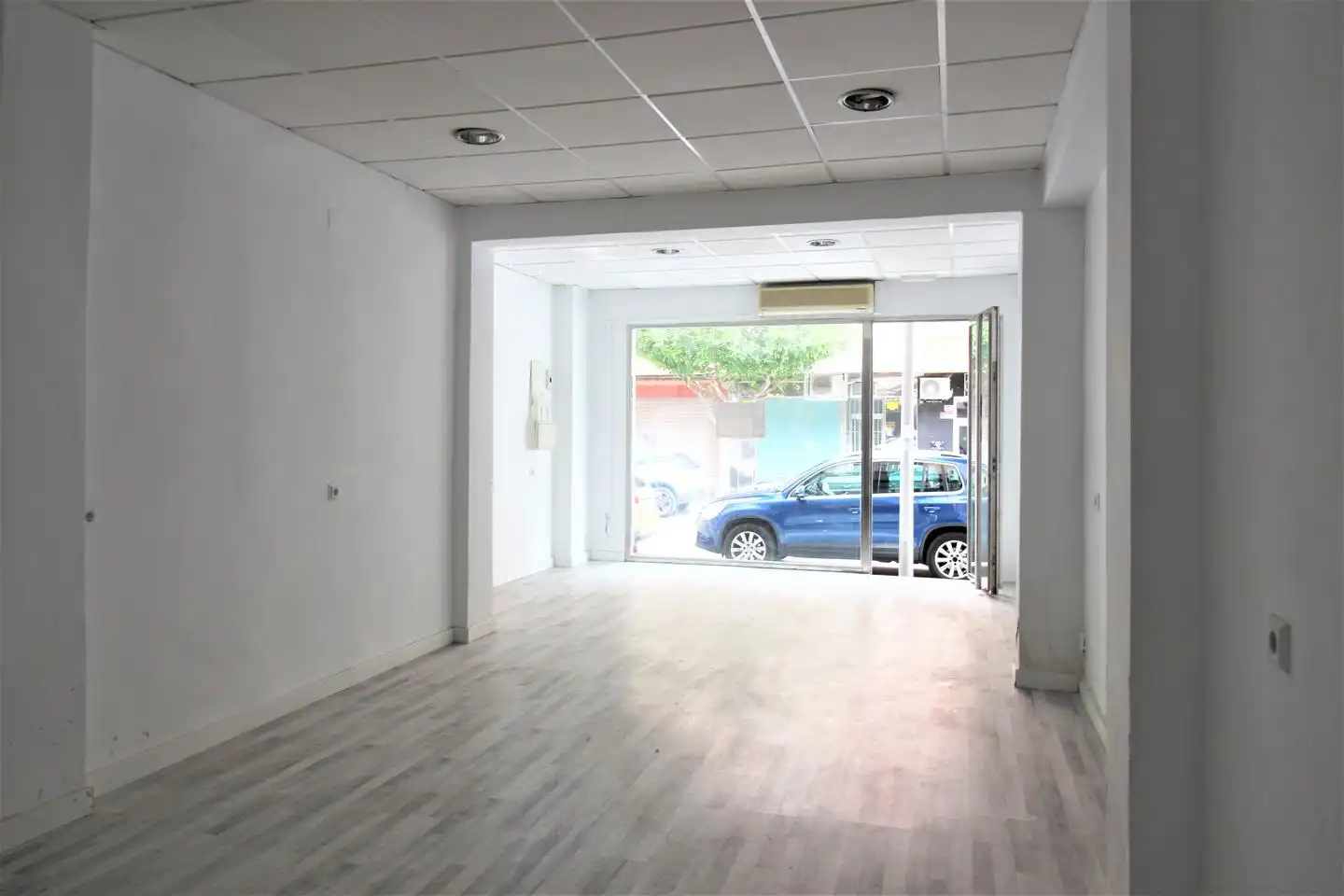 Local comercial en alquiler en Calle Calzada de Castro, imagen 9