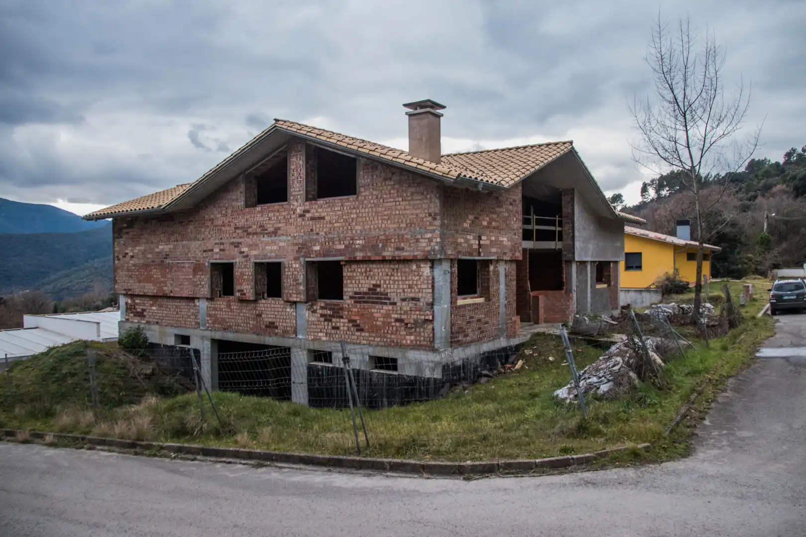 Exterior view of Houses for sale in Montagut i Oix  with Private garden, Terrace and Storage room