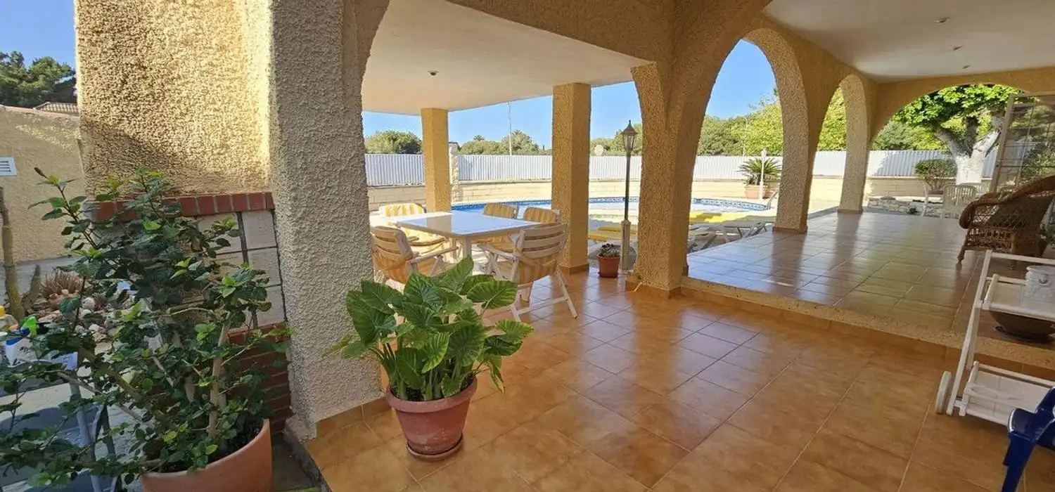 Houses for sale in Calle GARCILASO DE LA VEGA-CMOR, Campoamor