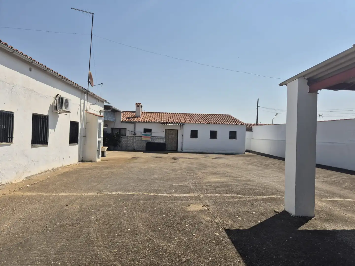 Vista exterior de Casa o chalet en venta en Villanueva de la Serena con Amueblado