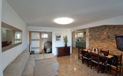 Living room of Flat for sale in Benidorm  with Air Conditioner, Terrace and Swimming Pool