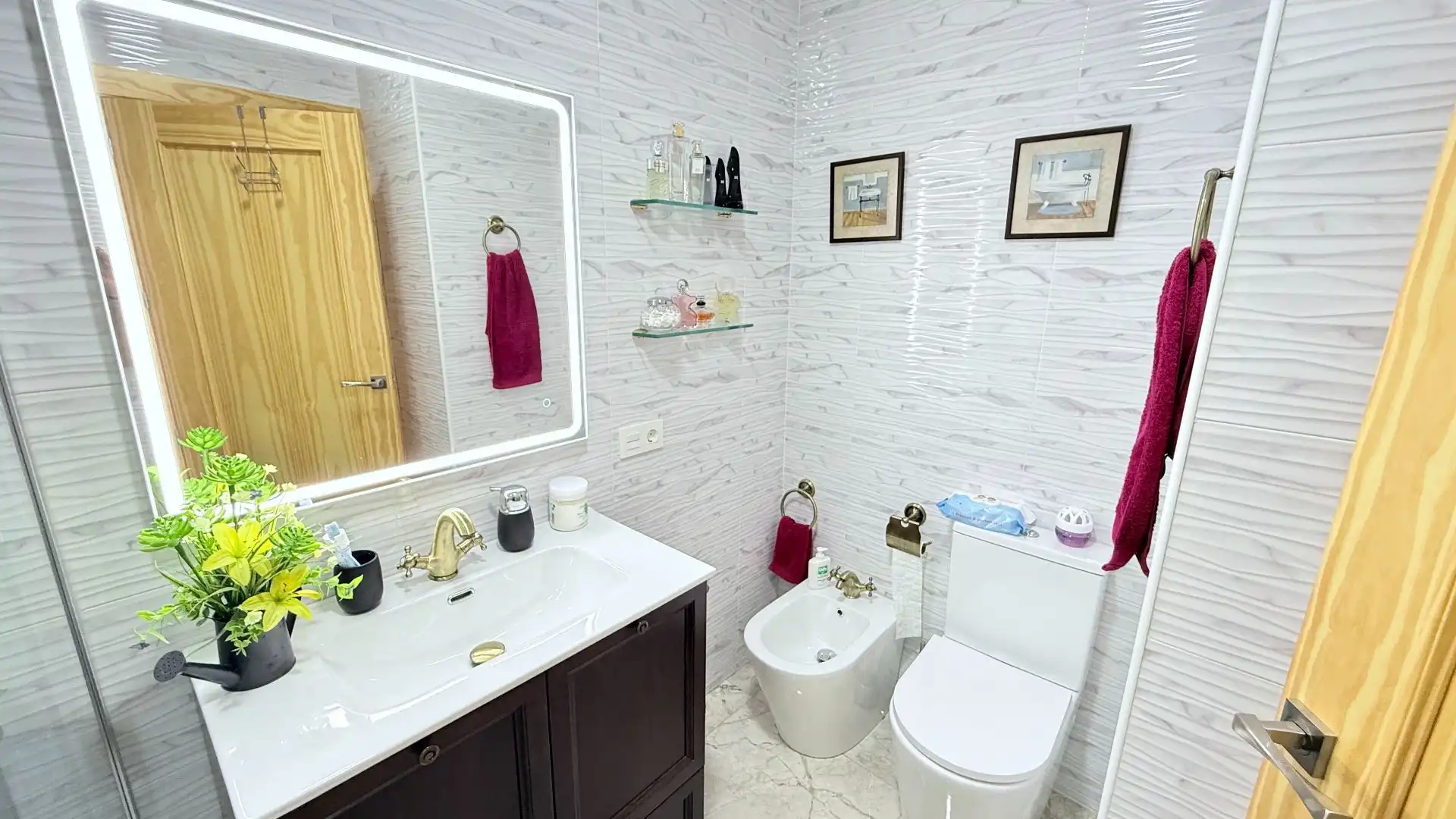 Baño de Piso en venta en Adra con Aire acondicionado, Calefacción y Terraza