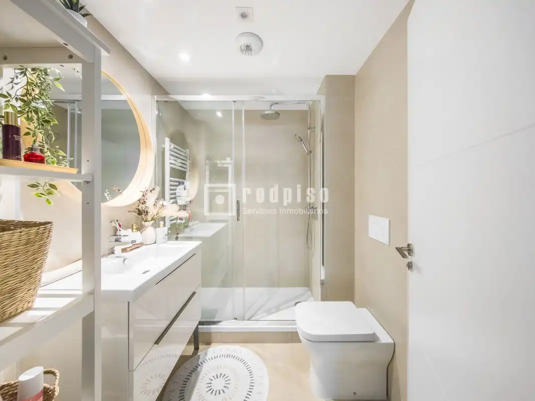 Baño de Piso en venta en Rivas-Vaciamadrid con Aire acondicionado, Calefacción y Jardín privado