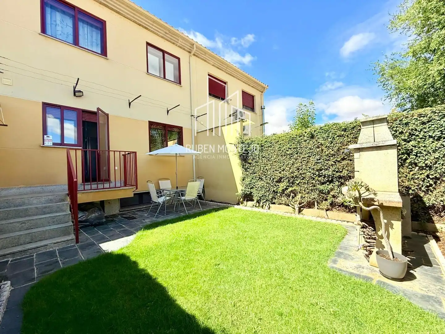 Jardín de Casa adosada en venta en Galindo y Perahuy con Calefacción, Jardín privado y Terraza