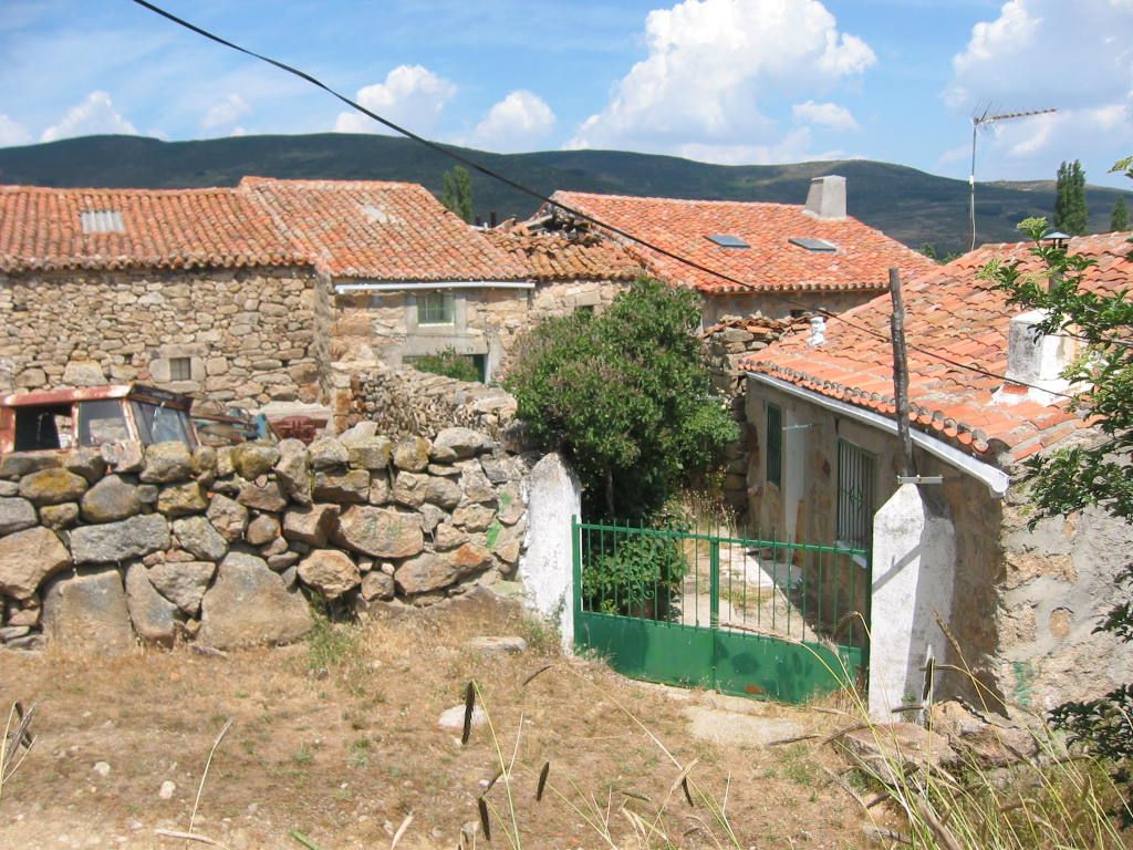 Vista exterior de Casa o xalet en venda en San Martín de la Vega del Alberche