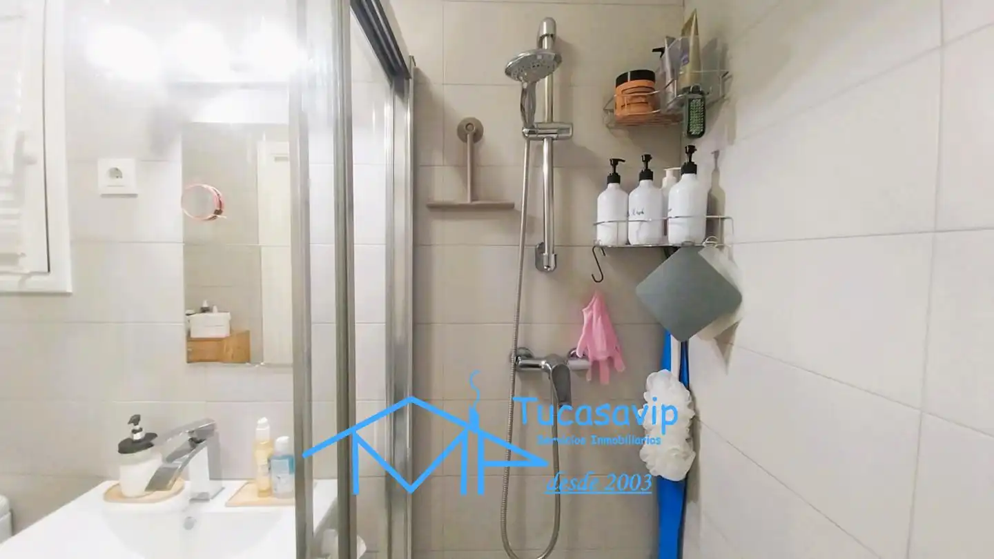Baño de Planta baja en venta en La Adrada 
