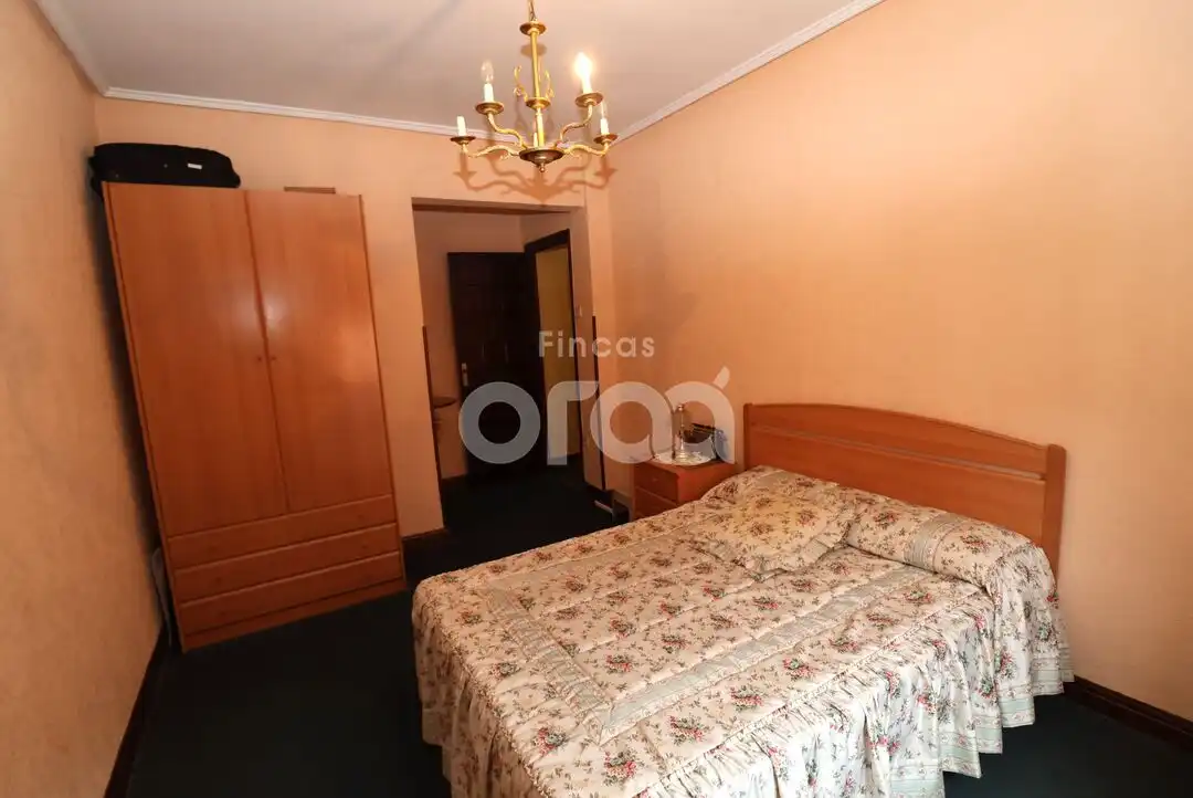 Bedroom of Flat for sale in Santurtzi   with Heating and Furnished