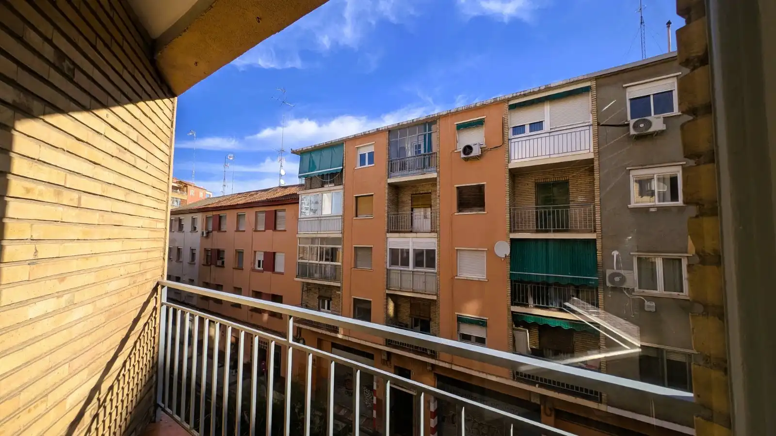 Flat for sale in Calle de Mariano Carderera, 30, Barrio de Delicias