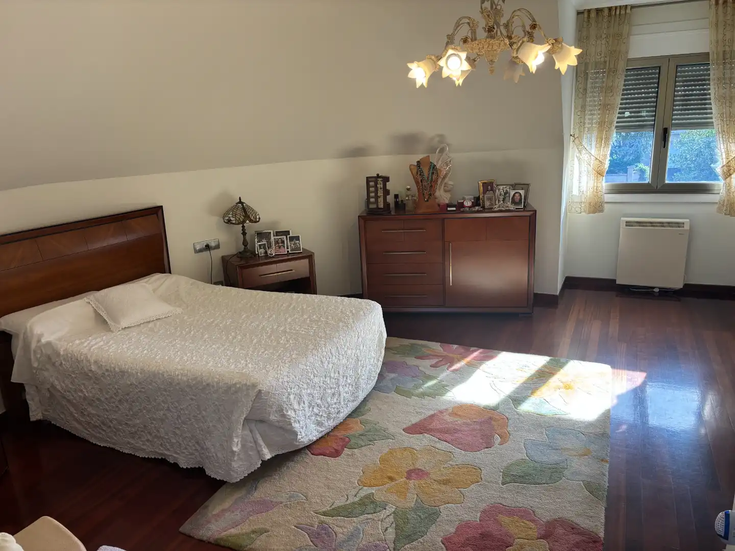 Habitación de Casa o chalet en venta en Santiago de Compostela  con Calefacción, Jardín privado y Parquet