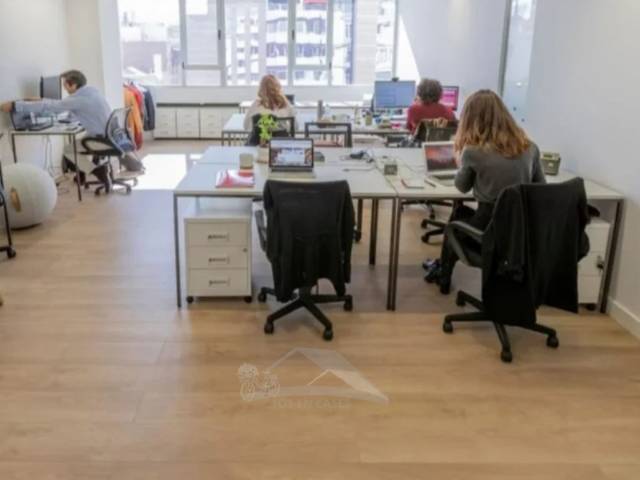 Local comercial en Alquiler en Avenida Diputacio en Regueral - Prat d'en Forés