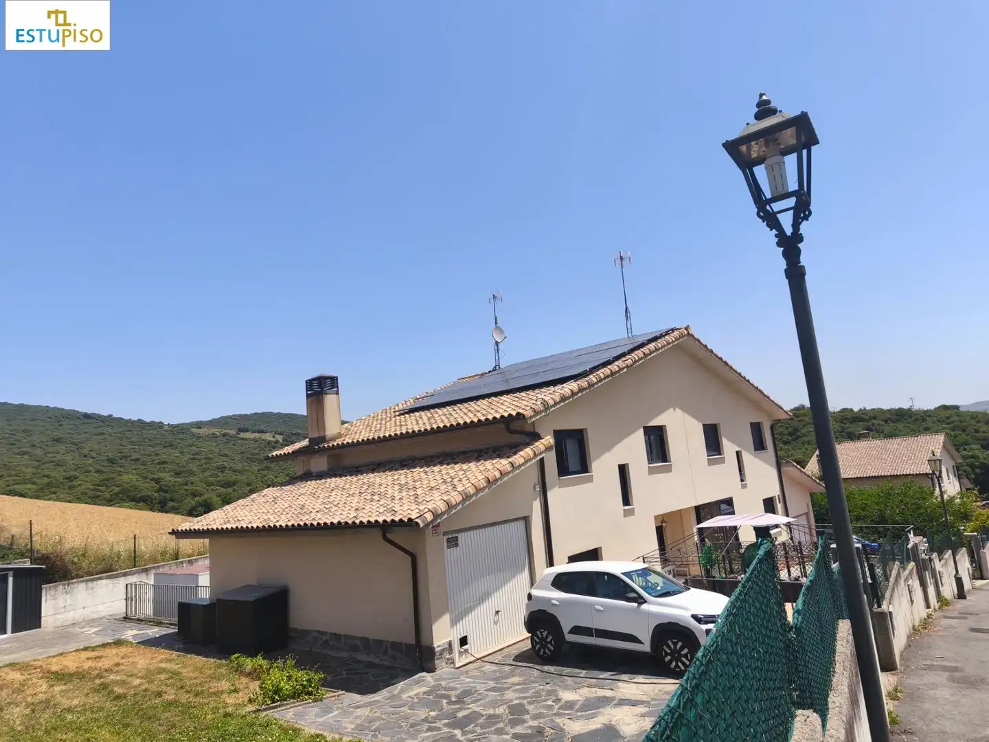 Vista exterior de Casa adosada en venda en Erriberagoitia / Ribera Alta amb Calefacció, Terrassa i Alarma