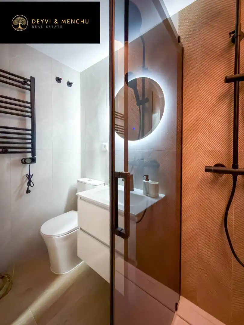 Badezimmer von Wohnung zum Verkauf in Madrid mit Klimaanlage, Heizung und Möbliert