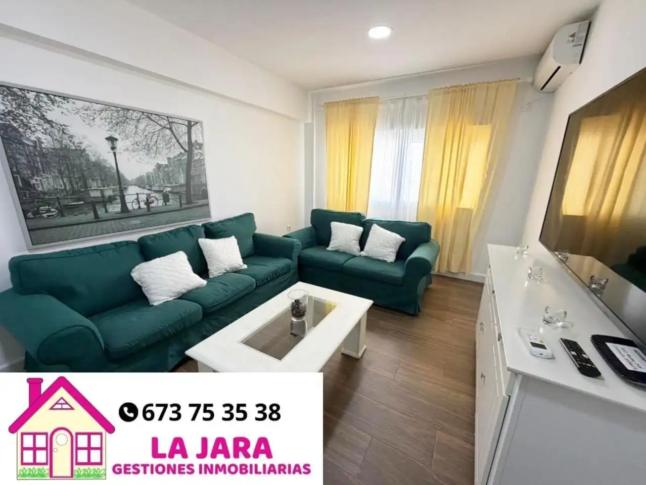 Sala d'estar de Pis de lloguer en Sanlúcar de Barrameda amb Aire condicionat