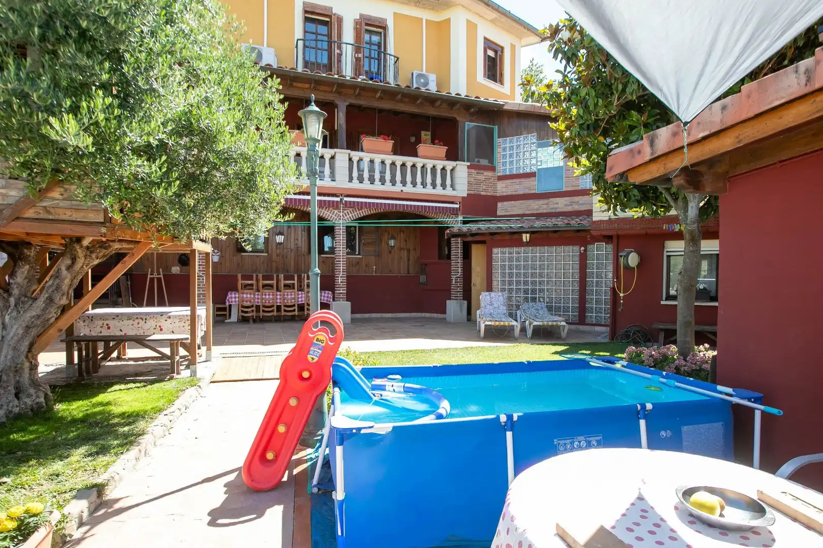 Swimming pool of Houses for sale in Legarda  with Air Conditioner, Heating and Private garden