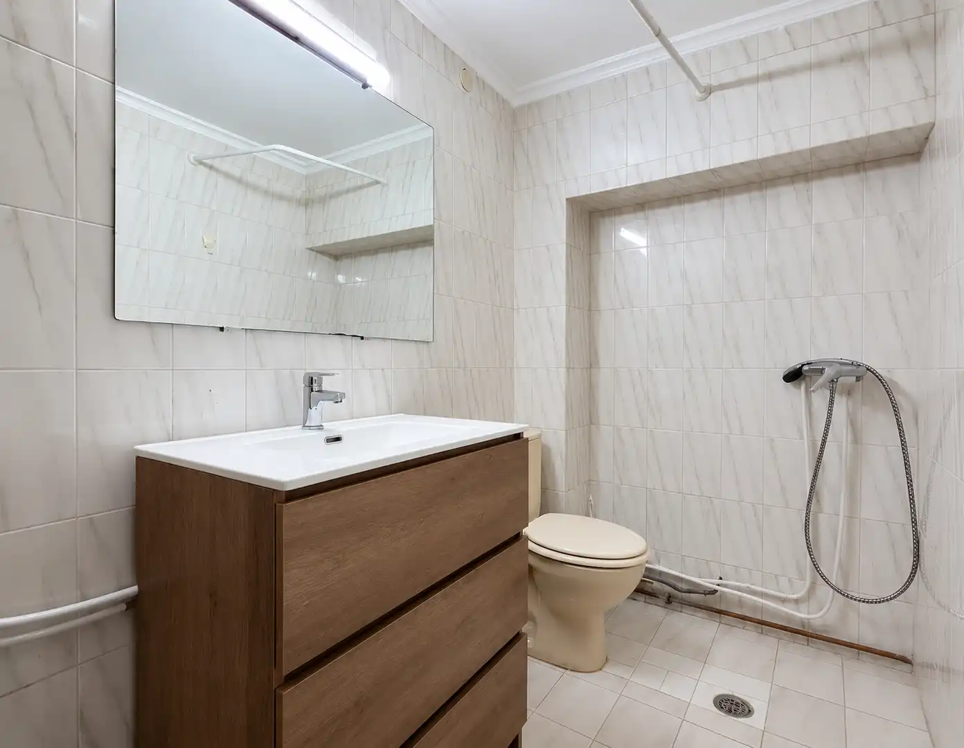Bany de Oficina de lloguer en Santander