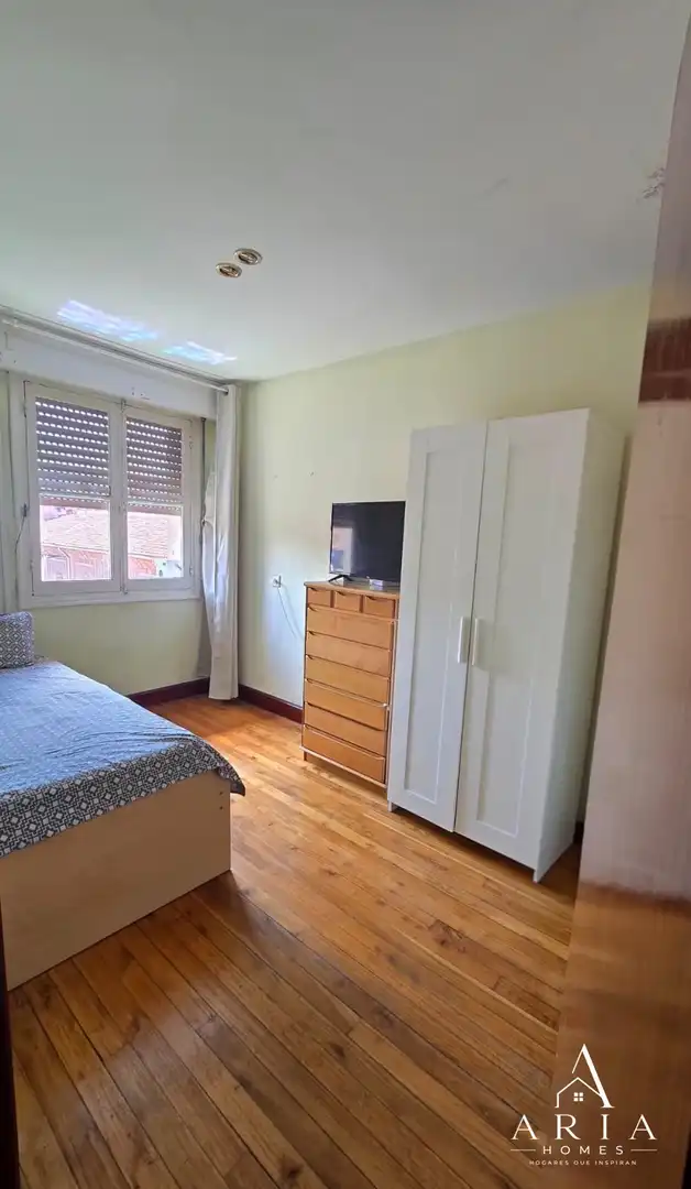 Bedroom of Flat for sale in Bilbao 