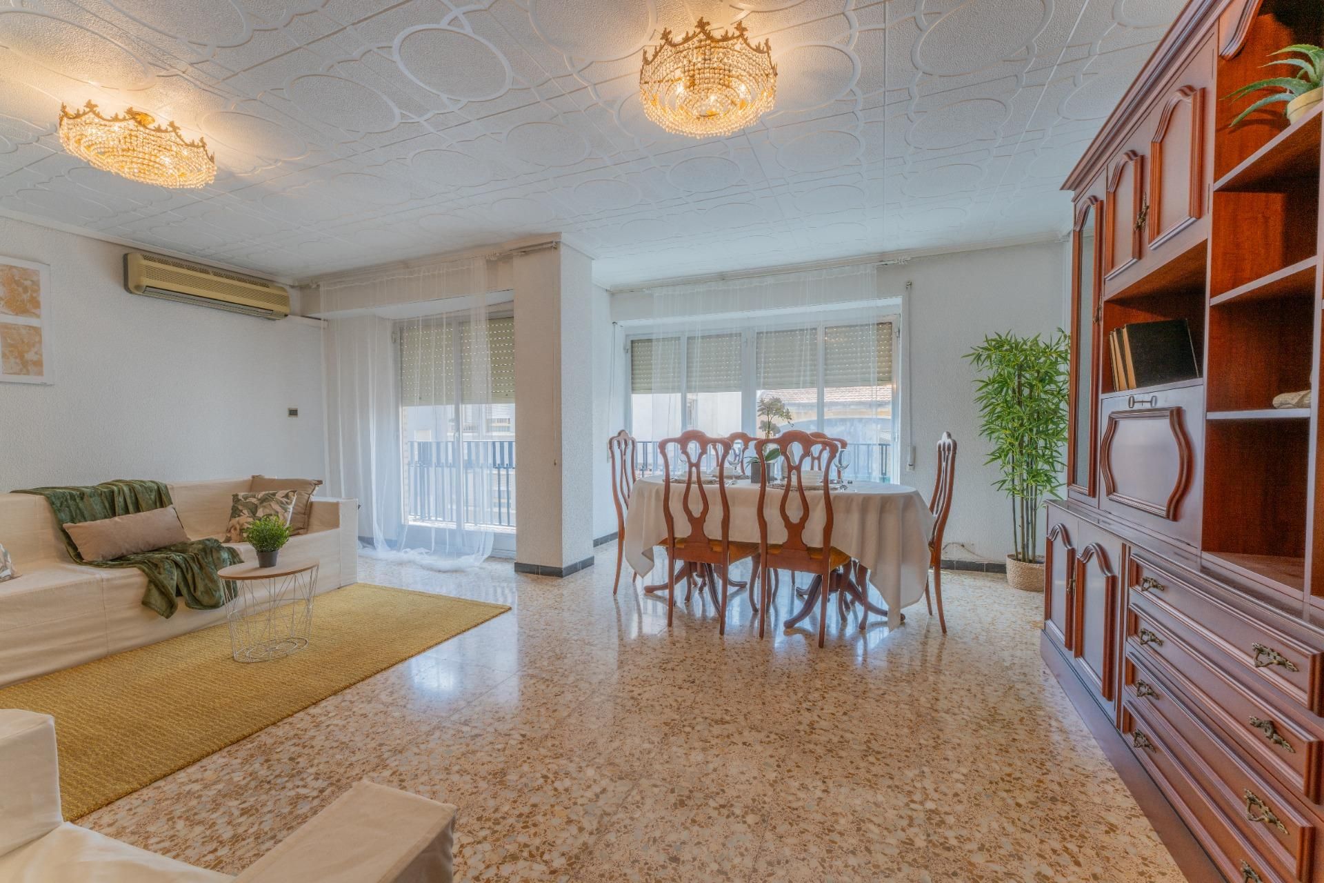 Dining room of Flat for sale in Elche / Elx  with Air Conditioner and Balcony