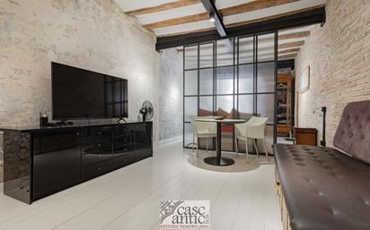 Living room of Flat for sale in  Barcelona Capital  with Heating, Balcony and Alarm