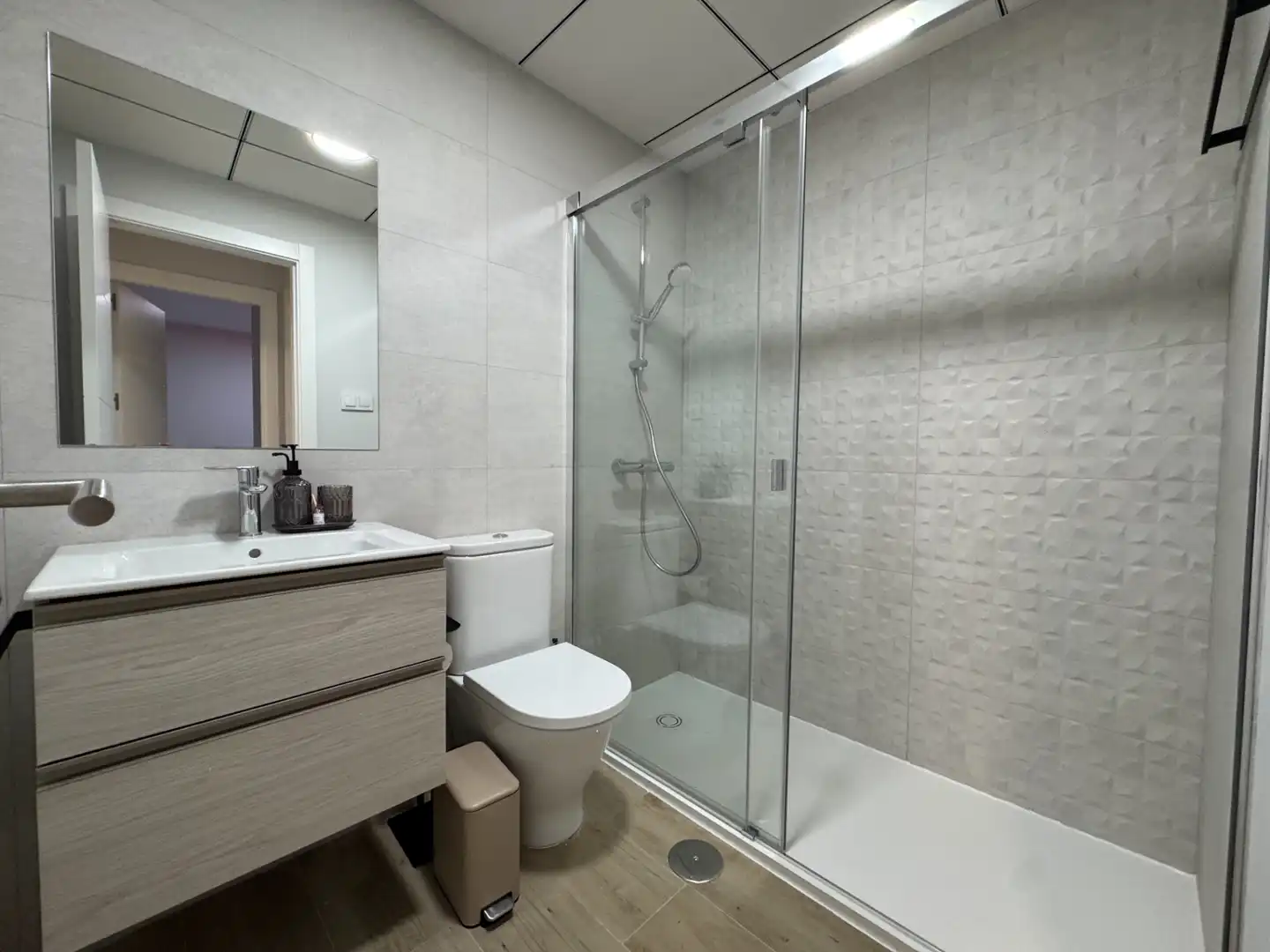 Badezimmer von Wohnung zur Miete in Málaga mit Klimaanlage, Terrasse und Abstellraum