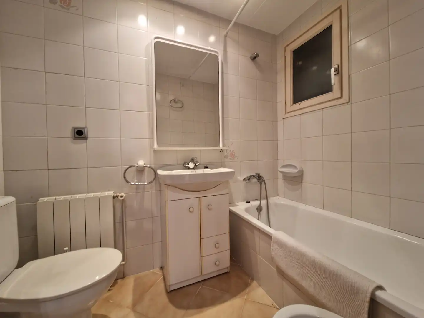 Bathroom of Flat for sale in Olot  with Heating, Storage room and Oven
