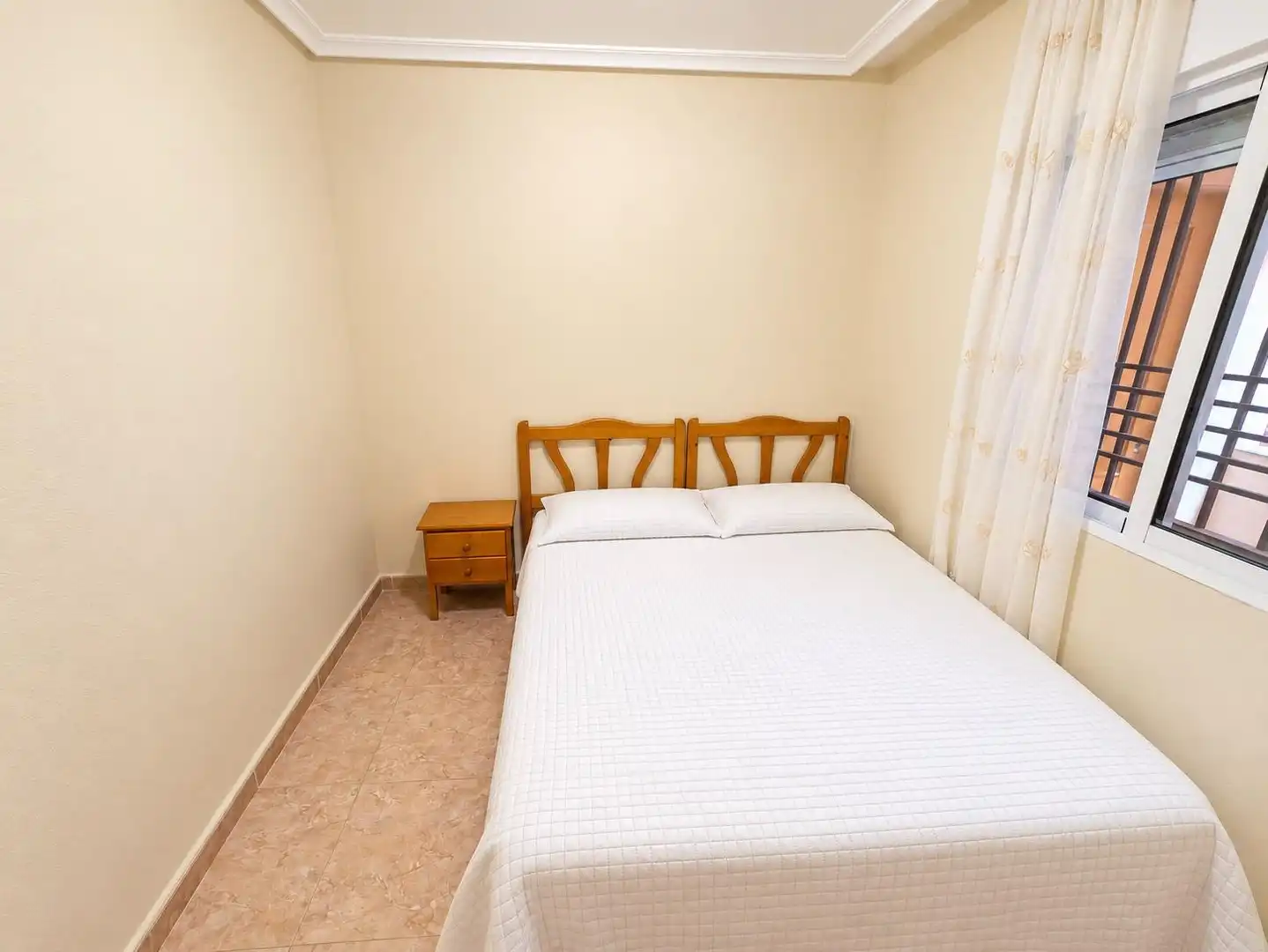 Apartament amb terrassa de lloguer a Calle HELENA 2, imagen 11