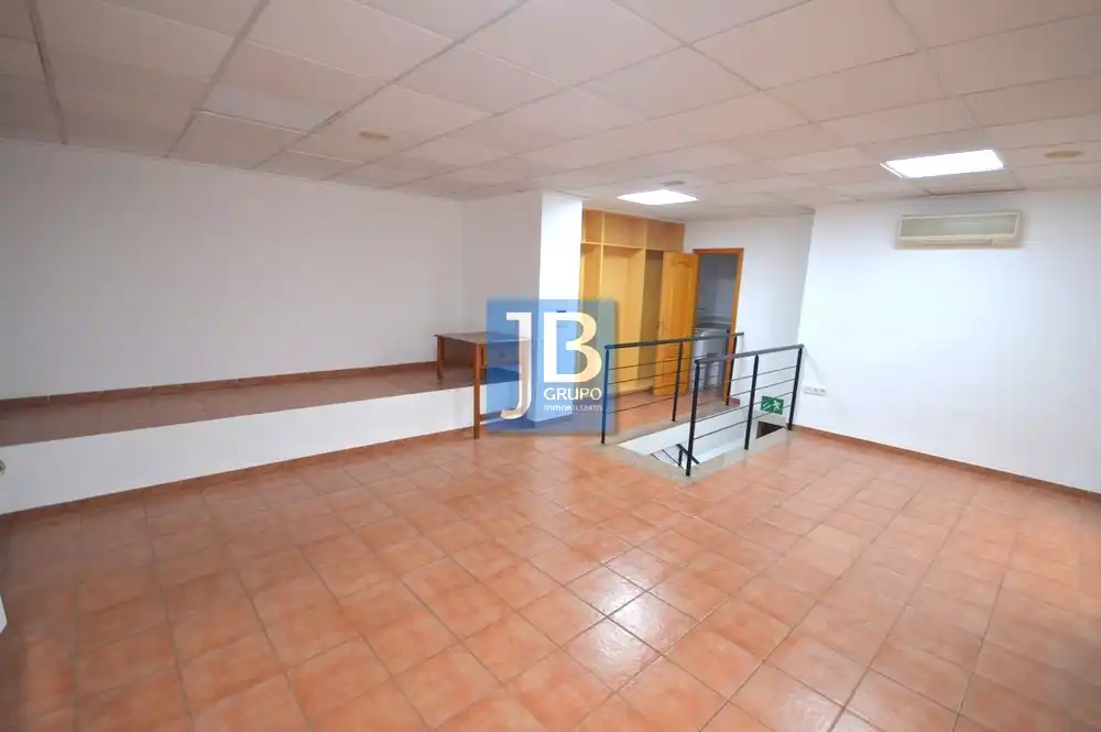 Local comercial de lloguer a Plaça de la Bassa, imagen 11