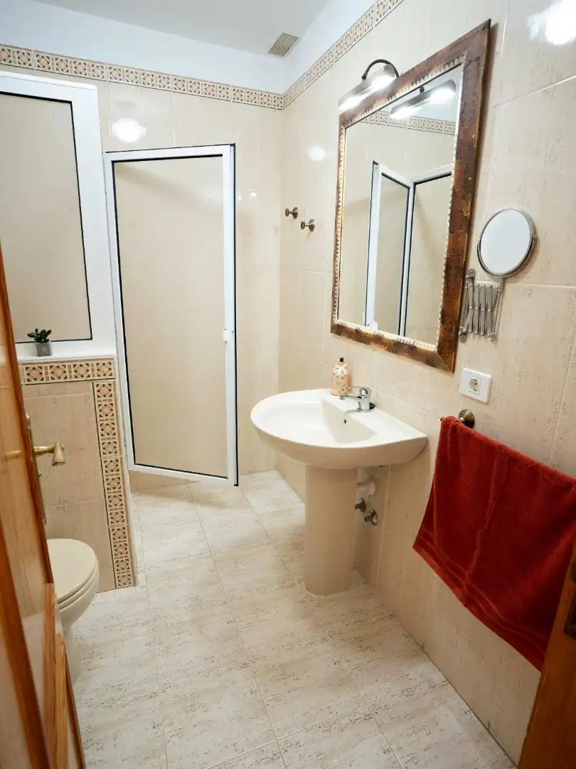 Bathroom of Detached homes for sale in San Cristóbal de la Laguna  with Parquet flooring, Terrace and Furnished