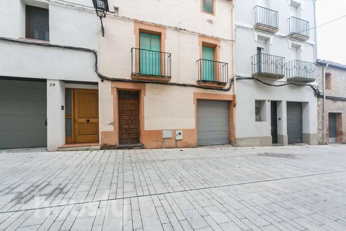 Exterior view of Houses for sale in Sant Martí de Tous  with Terrace and Balcony