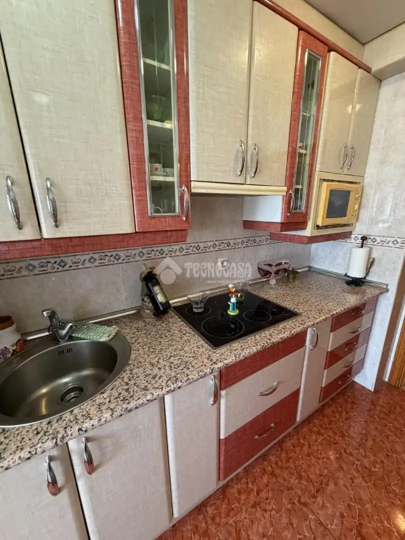Kitchen of Flat for sale in Fuenlabrada  with Air Conditioner, Heating and Terrace