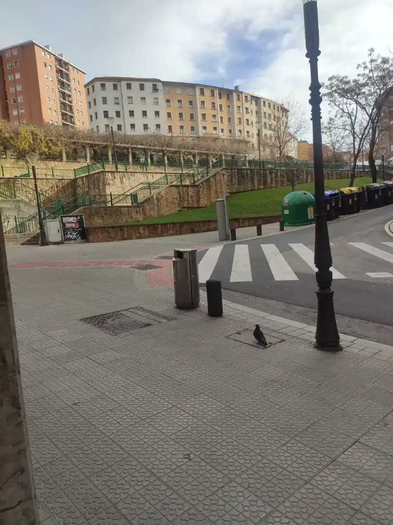 Vista exterior de Garatge en venda en Bilbao 