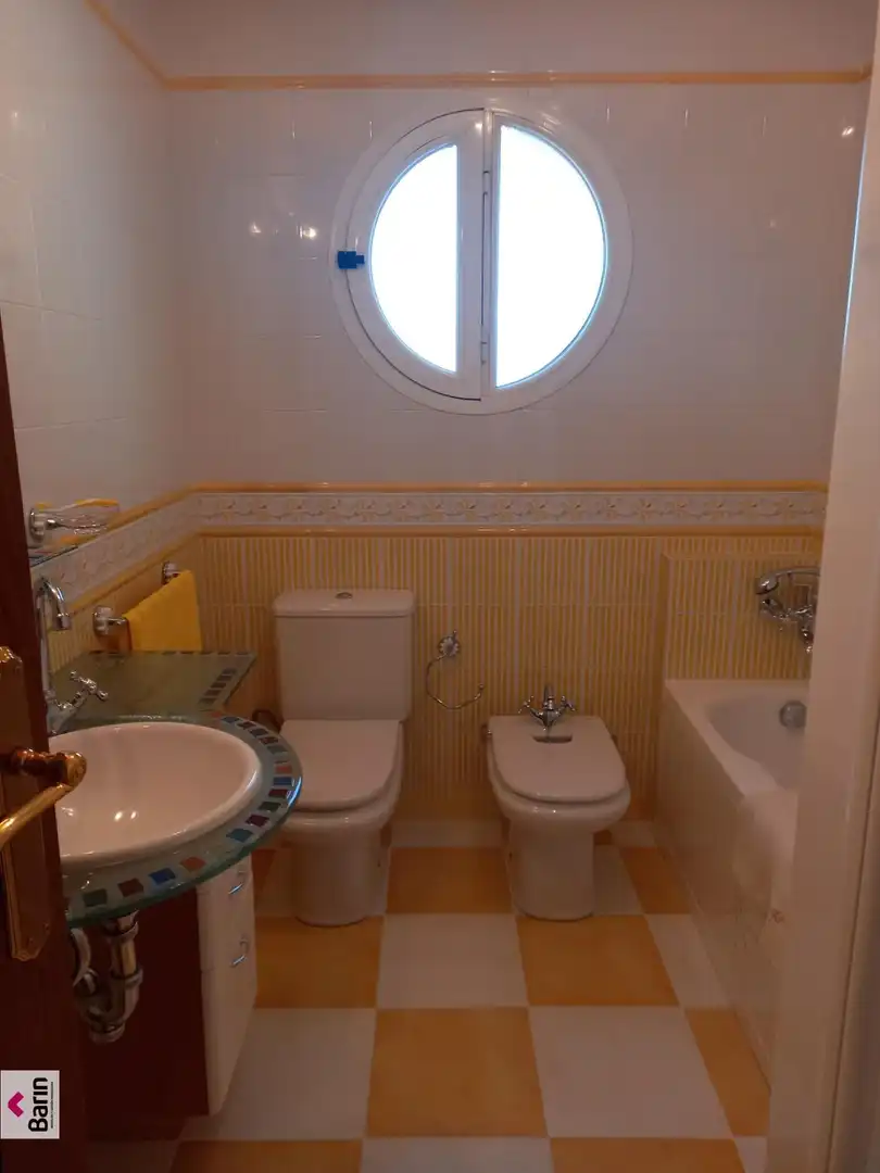 Bathroom of Houses for sale in Córdoba  with Air Conditioner, Private garden and Terrace