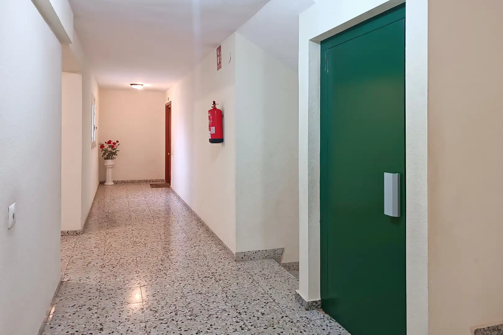 Wohnung zum Verkauf in Mutxamel mit Parkett, Terrasse und Möbliert
