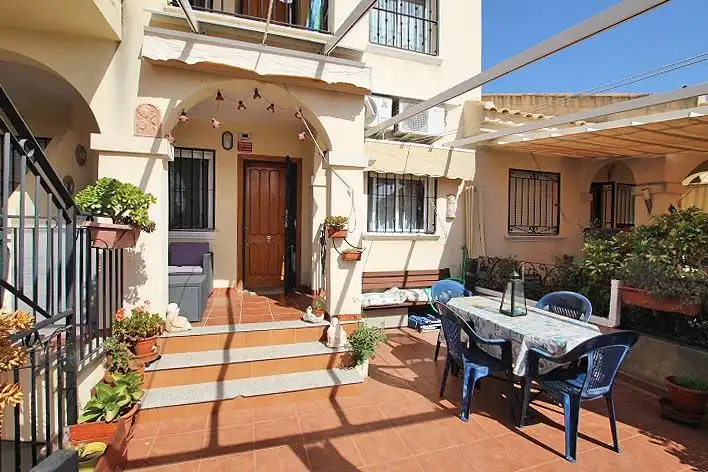 Terraza de Casa o chalet en venta en Guardamar del Segura con Aire acondicionado, Jardín privado y Terraza